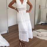 Circe - Robe nuisette en dentelle à col en V